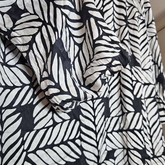 White House Black Market Silk Spandex Blend Shift Dress Lined Abstract sz Large - Picture 7 of 10